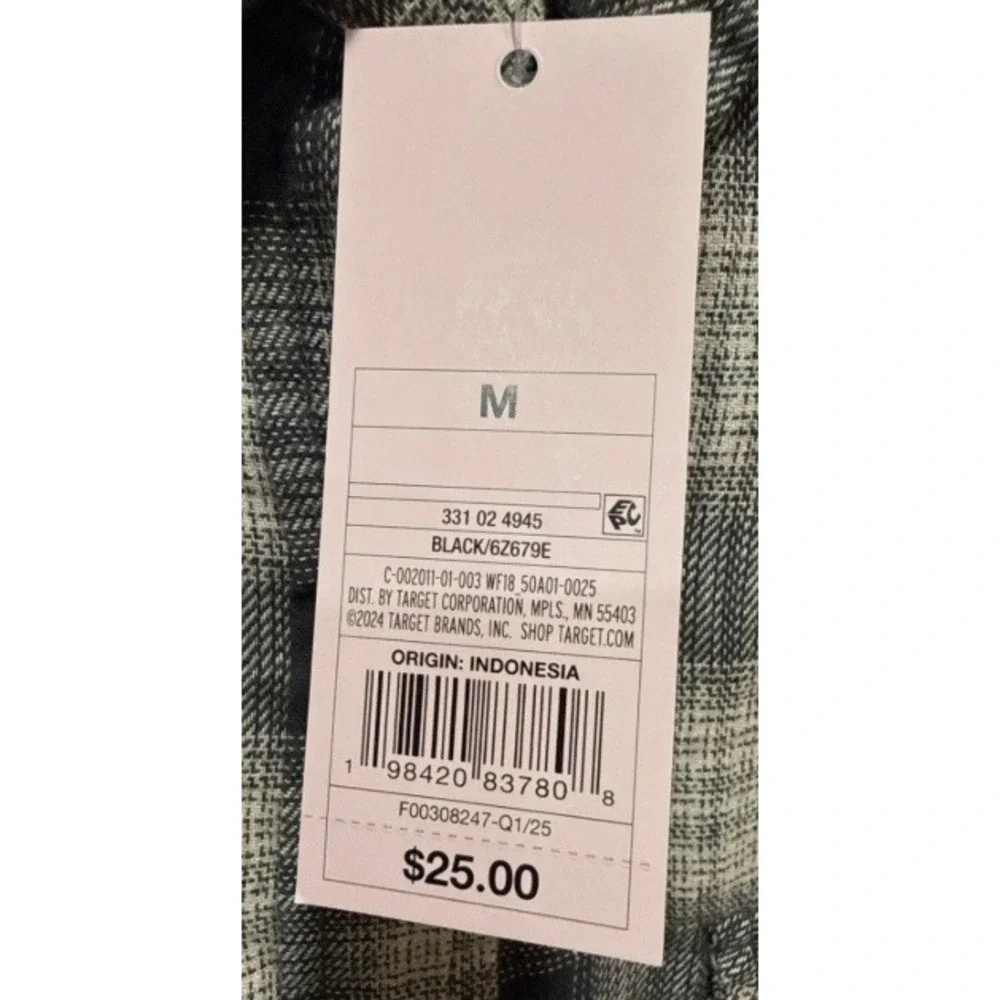 Women's Oversized Long Sleeve Collared Flannel Shirt - Wild Fable™ Black Plaid M - Picture 3 of 3